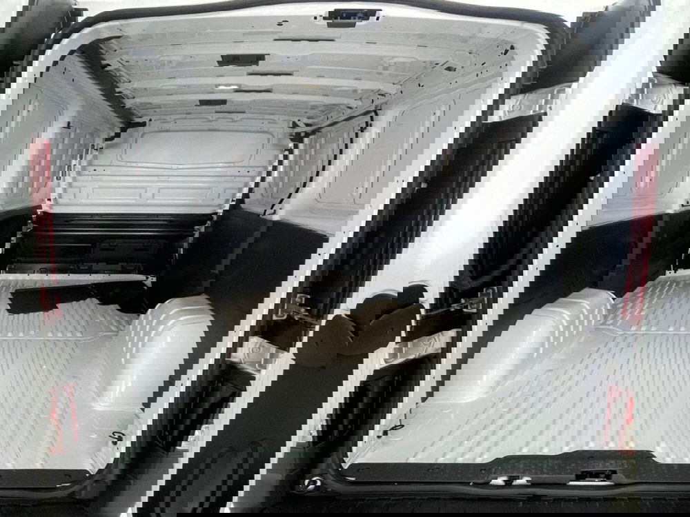 Nissan Primastar Furgone nuova a Como (18)