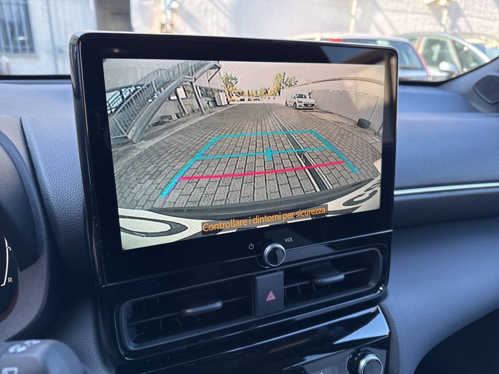 Toyota Yaris Cross nuova a Ferrara (12)