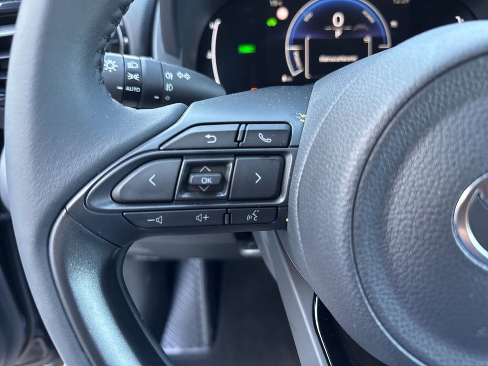 Toyota Yaris Cross nuova a Ferrara (14)