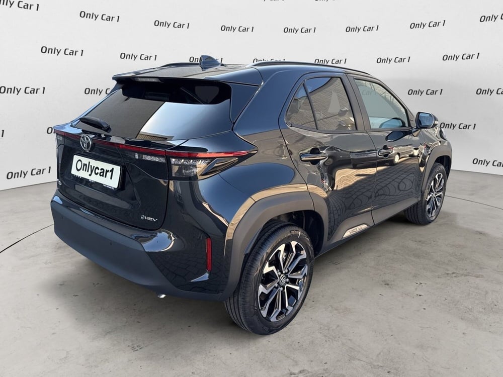 Toyota Yaris Cross nuova a Ferrara (6)