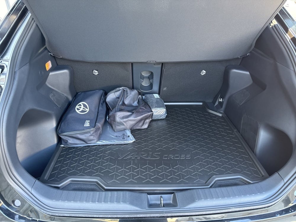 Toyota Yaris Cross nuova a Ferrara (7)