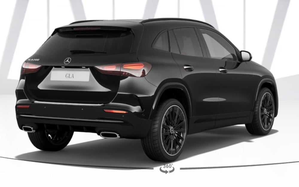 Mercedes-Benz GLA SUV nuova a Trento (3)