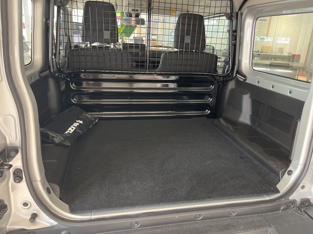 Suzuki Jimny nuova a Biella (10)