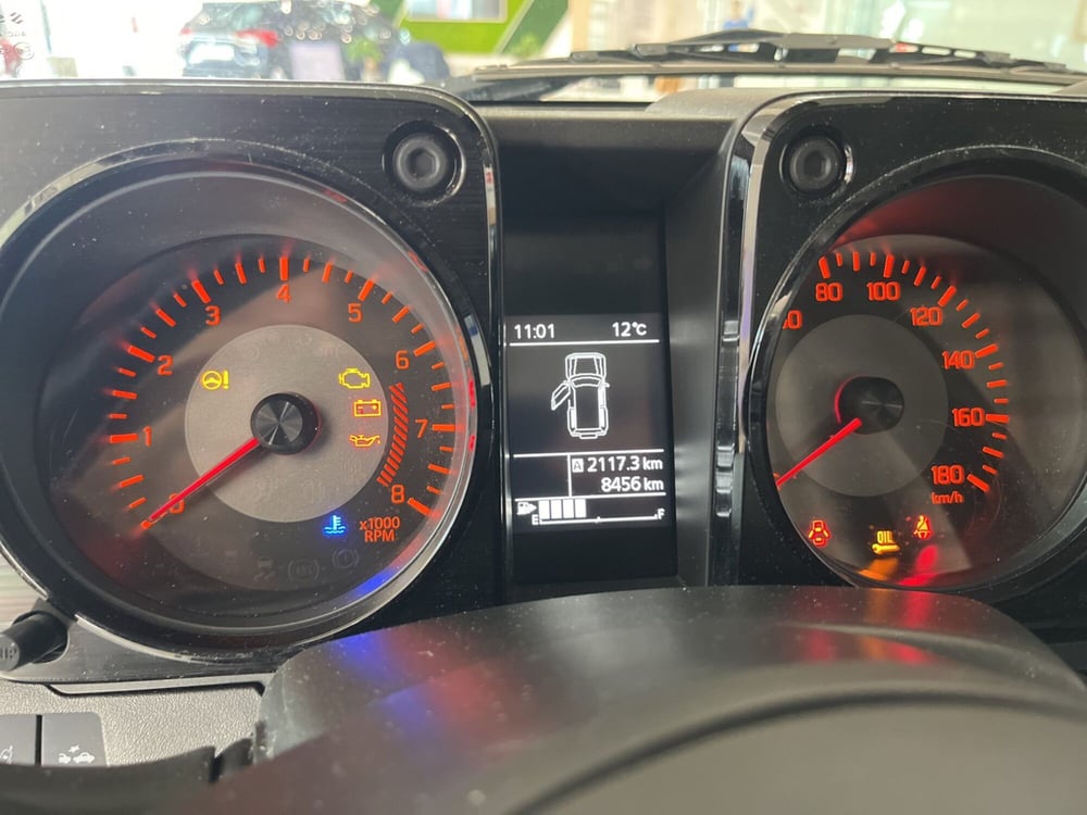 Suzuki Jimny nuova a Biella (13)