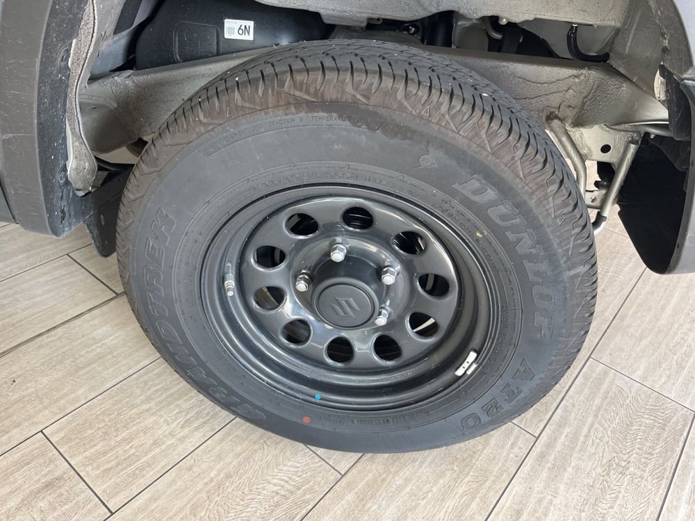 Suzuki Jimny nuova a Biella (9)