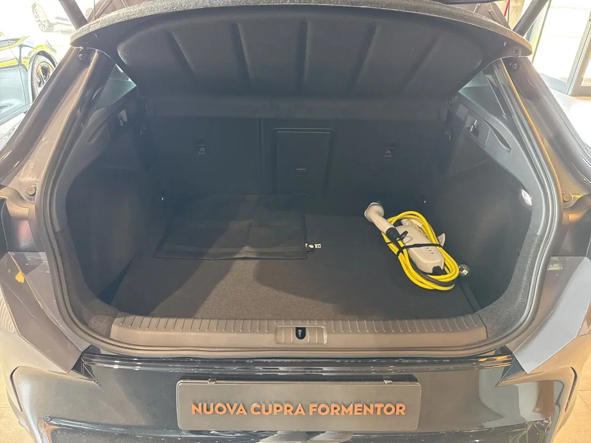 Cupra Formentor nuova a Vercelli (11)