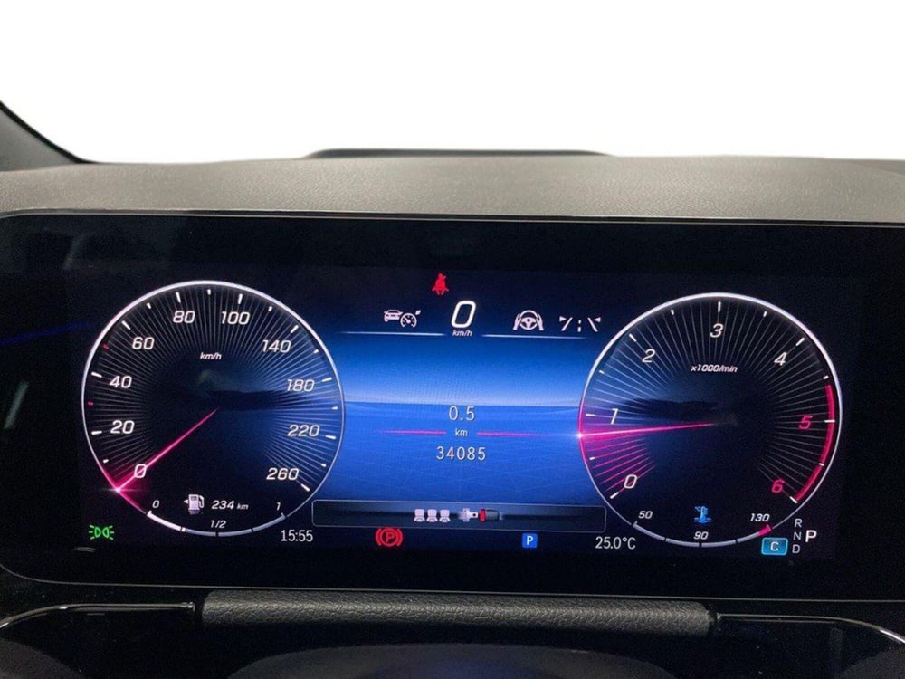 Mercedes-Benz GLA SUV usata a Macerata (9)