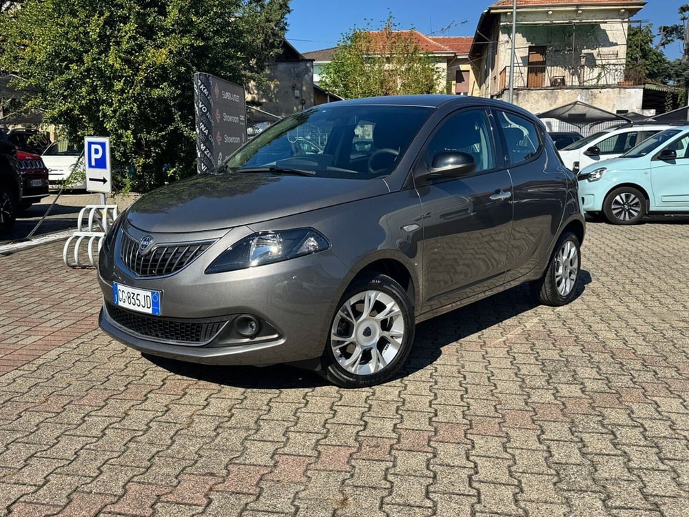 Lancia Ypsilon usata a Pavia (10)
