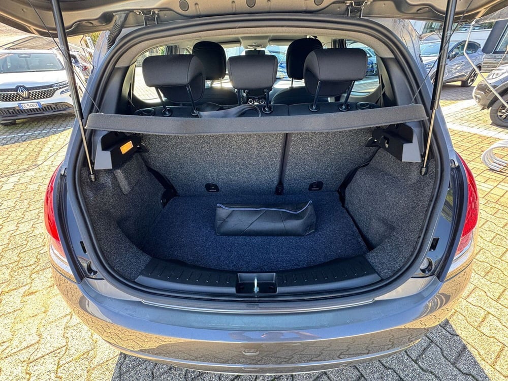 Lancia Ypsilon usata a Pavia (3)