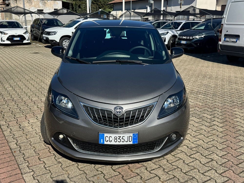 Lancia Ypsilon usata a Pavia (4)