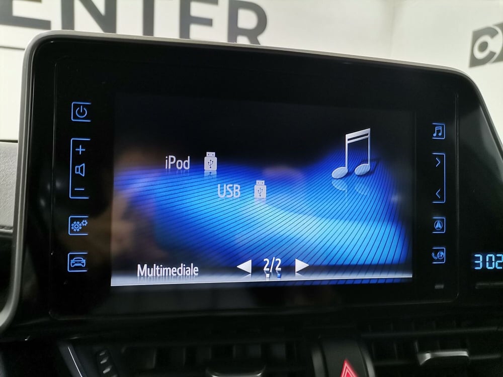 Toyota Toyota C-HR usata a Salerno (14)