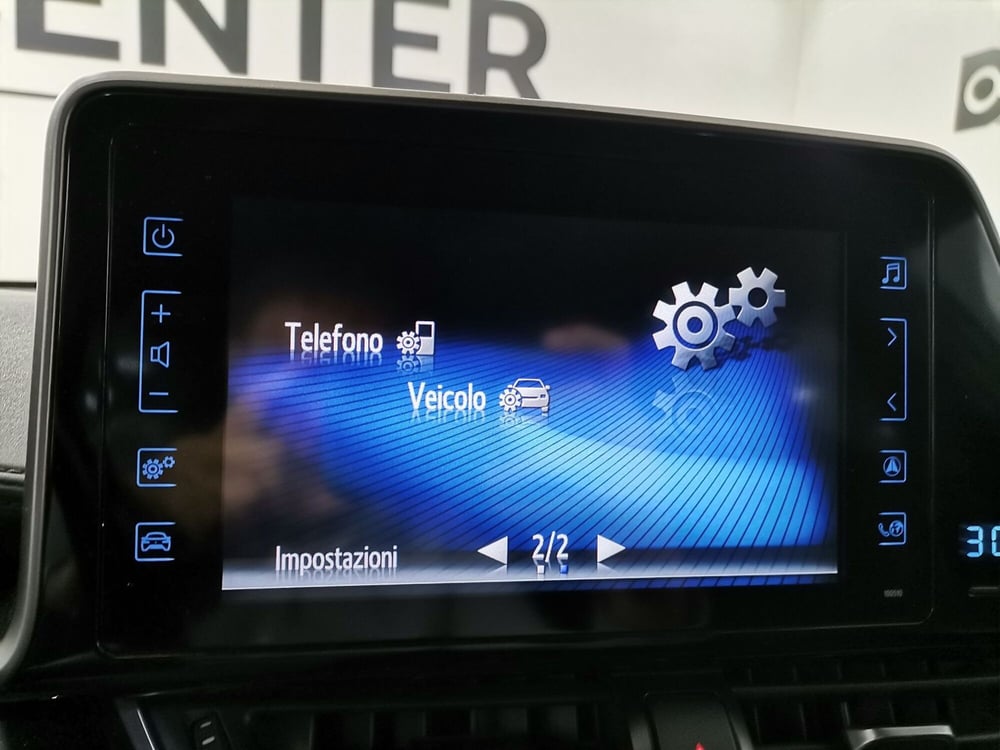 Toyota Toyota C-HR usata a Salerno (17)