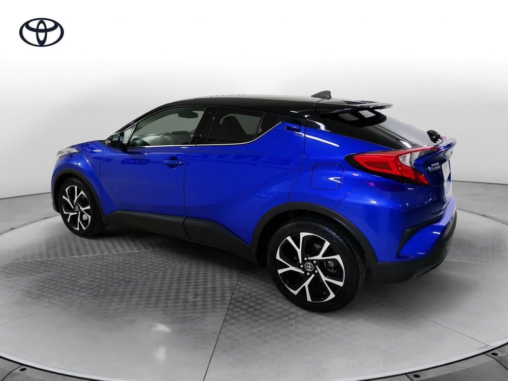 Toyota Toyota C-HR usata a Salerno (4)