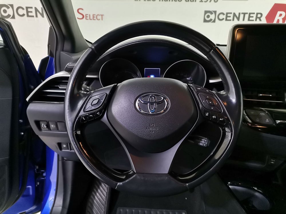 Toyota Toyota C-HR usata a Salerno (8)