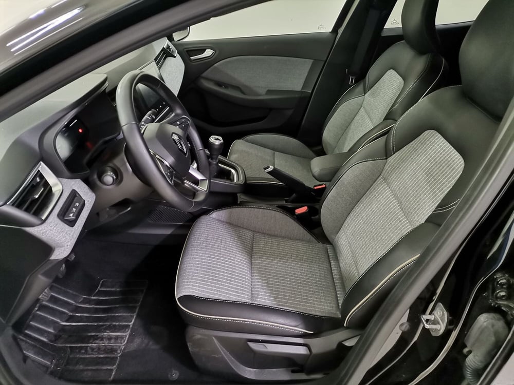Renault Clio usata a Salerno (9)