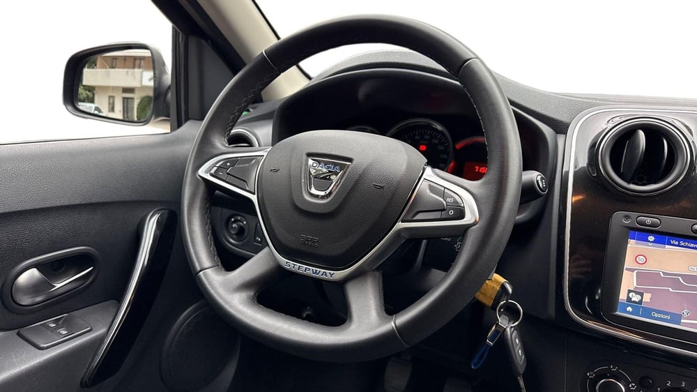 Dacia Sandero usata a Treviso (13)