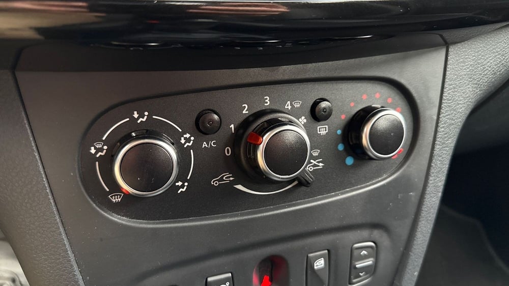 Dacia Sandero usata a Treviso (8)