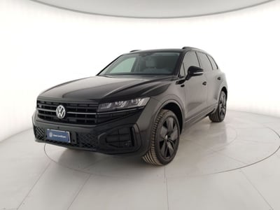 Volkswagen Touareg 3.0 V6 tdi scr R-Line 231cv auto del 2024 usata a Massa