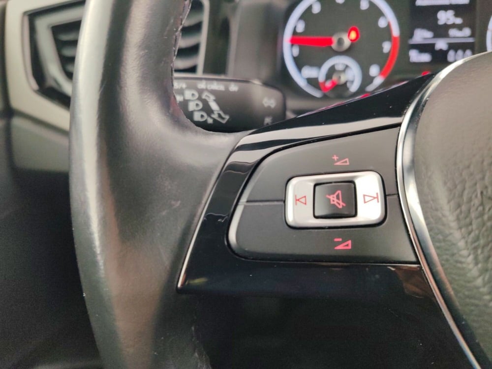 Volkswagen Polo usata a Massa-Carrara (14)