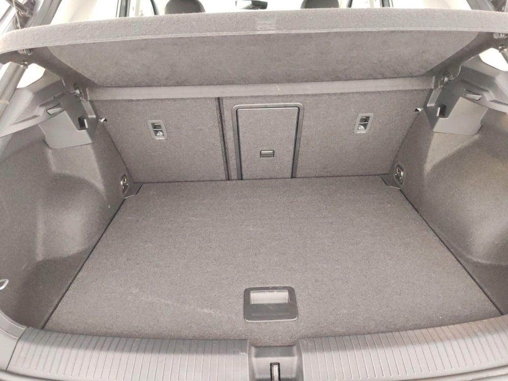 Volkswagen T-Roc usata a Massa-Carrara (17)