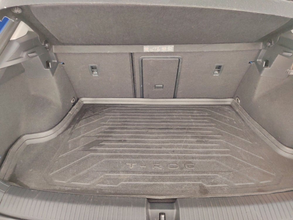 Volkswagen T-Roc usata a Massa-Carrara (16)