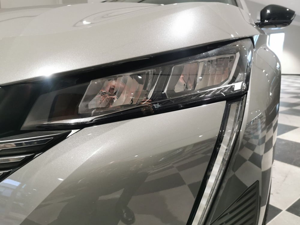 Peugeot 308 SW nuova a Taranto (8)