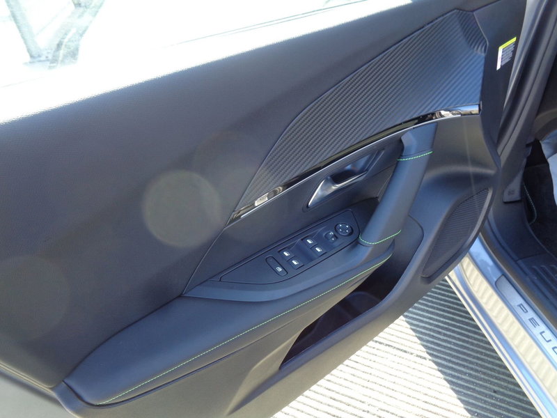 Peugeot 2008 nuova a Belluno (9)
