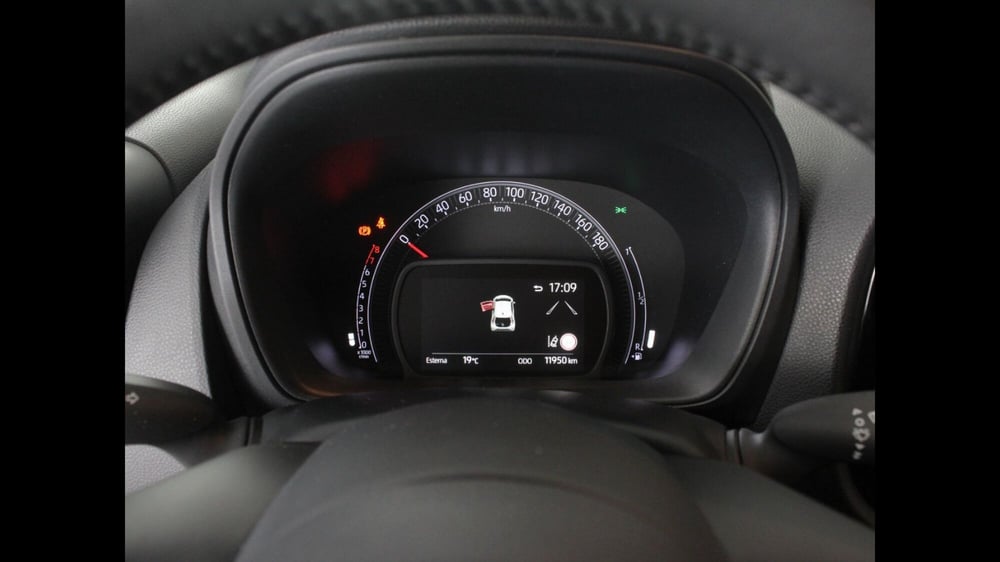 Toyota Aygo X usata a Palermo (12)