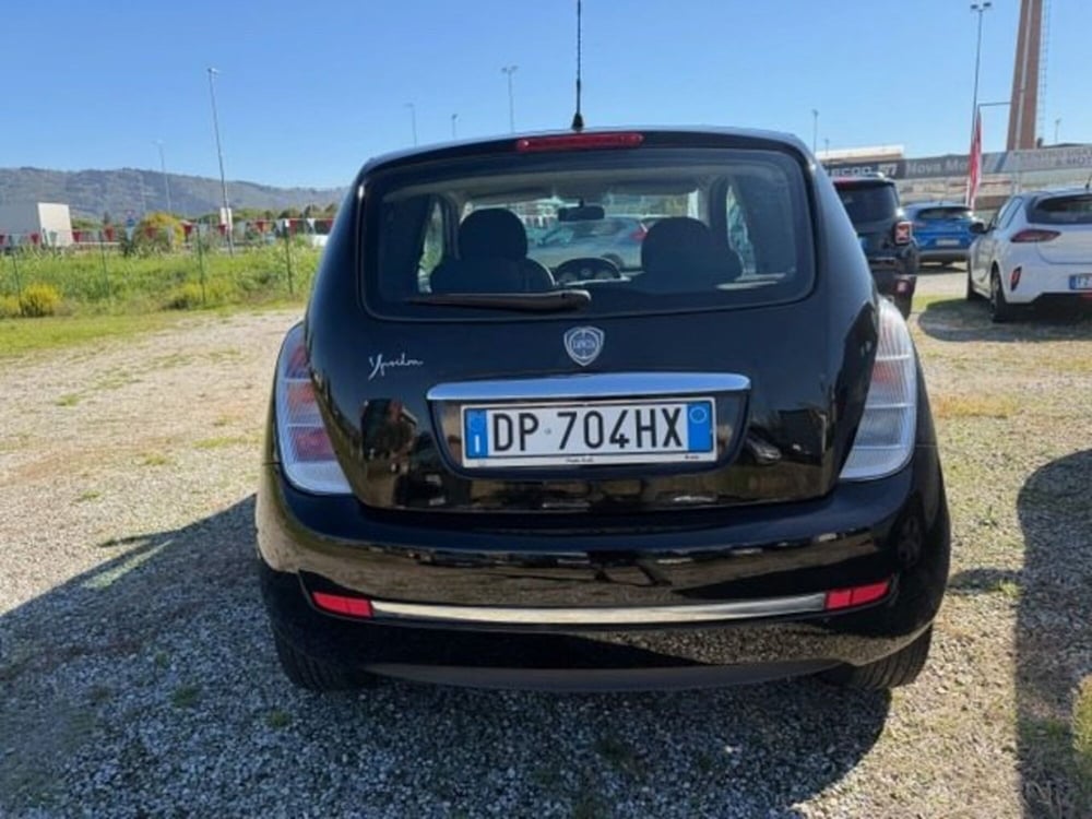 Lancia Ypsilon usata a Prato (16)