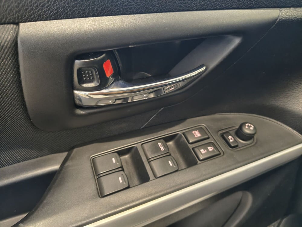 Suzuki S-Cross usata a Vercelli (18)