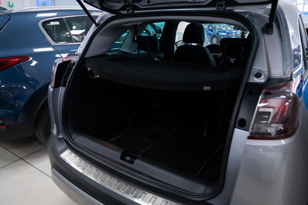 Opel Crossland X usata a Torino (13)