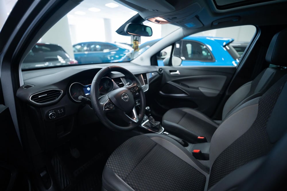 Opel Crossland X usata a Torino (4)