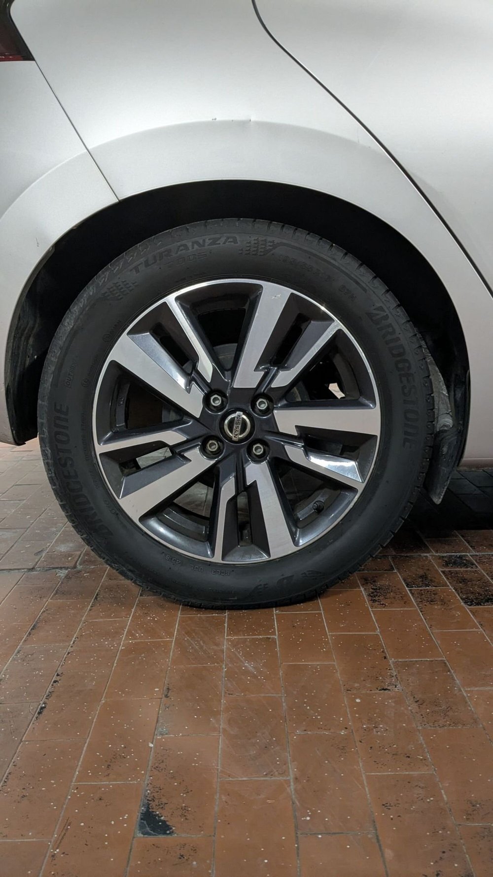 Nissan Micra usata a Milano (18)