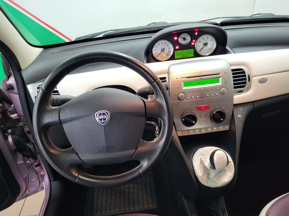 Lancia Ypsilon usata a Arezzo (14)