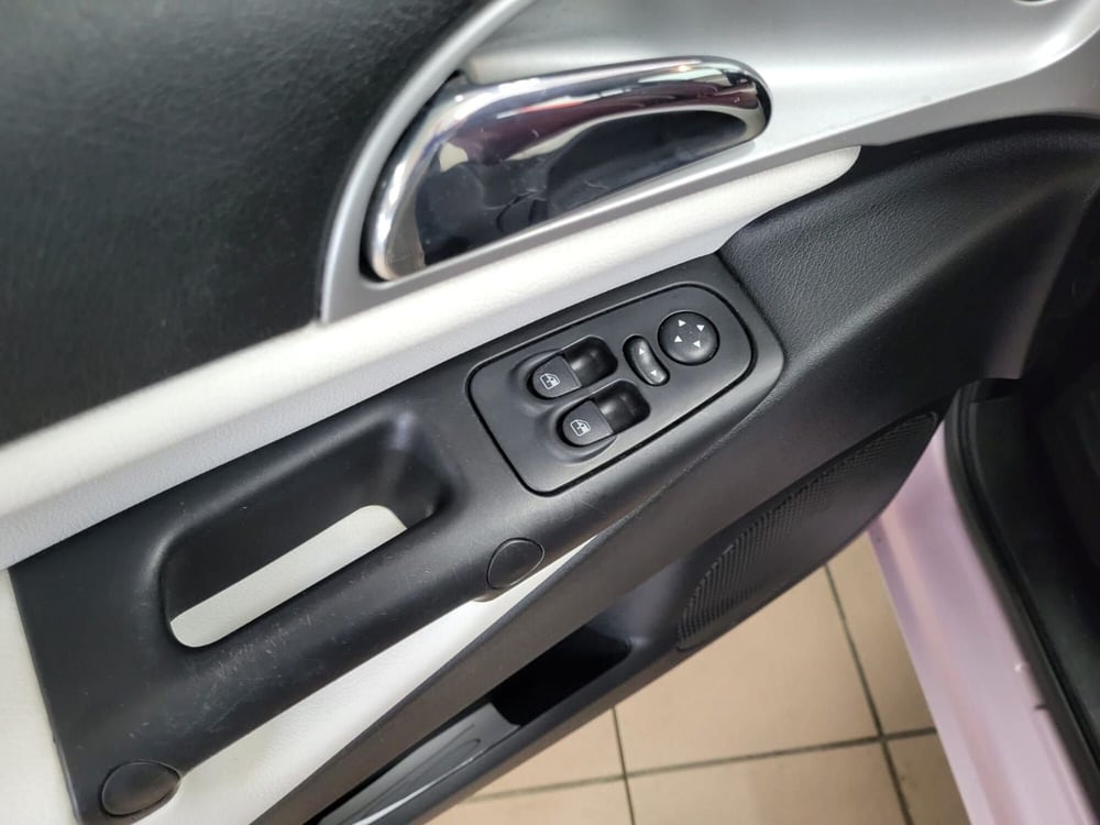 Lancia Ypsilon usata a Arezzo (8)