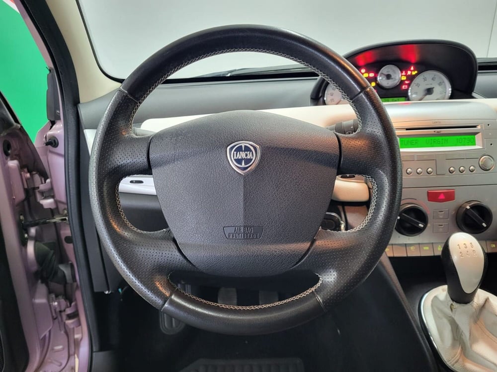 Lancia Ypsilon usata a Arezzo (9)