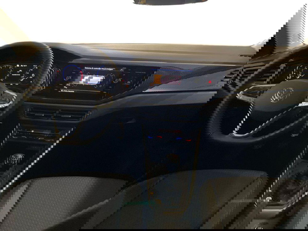 Volkswagen Polo nuova a Prato (11)