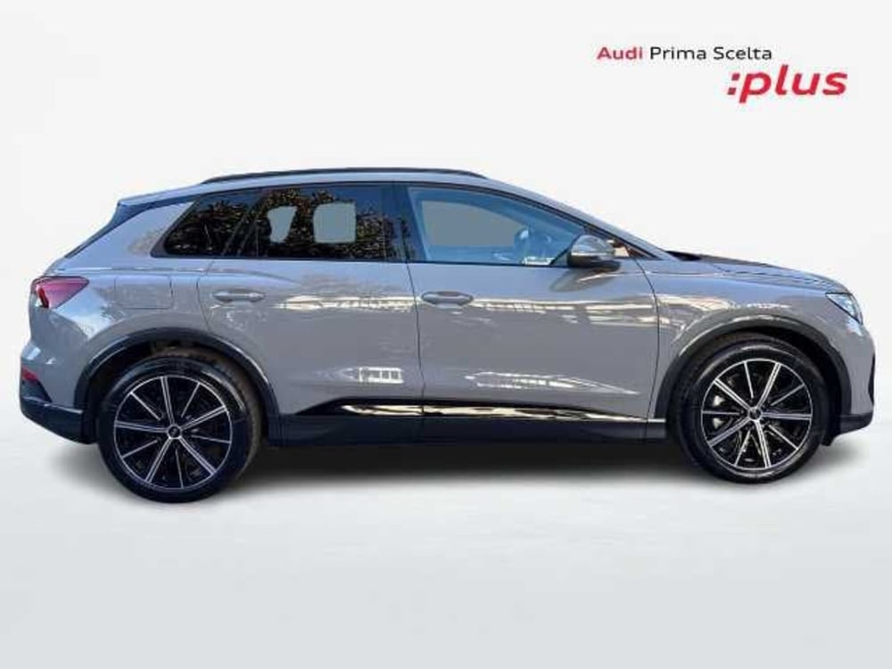 Audi Q4 Sportback nuova a Prato (12)