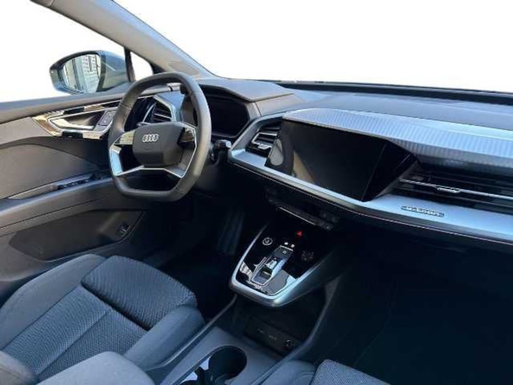 Audi Q4 Sportback nuova a Prato (3)