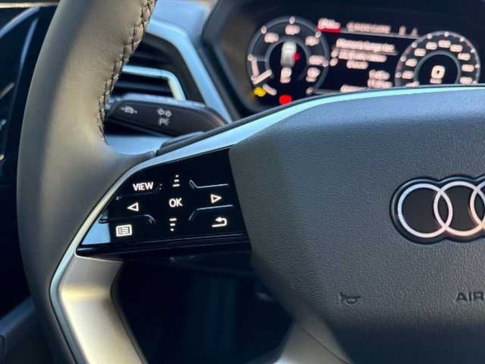 Audi Q4 Sportback nuova a Prato (5)