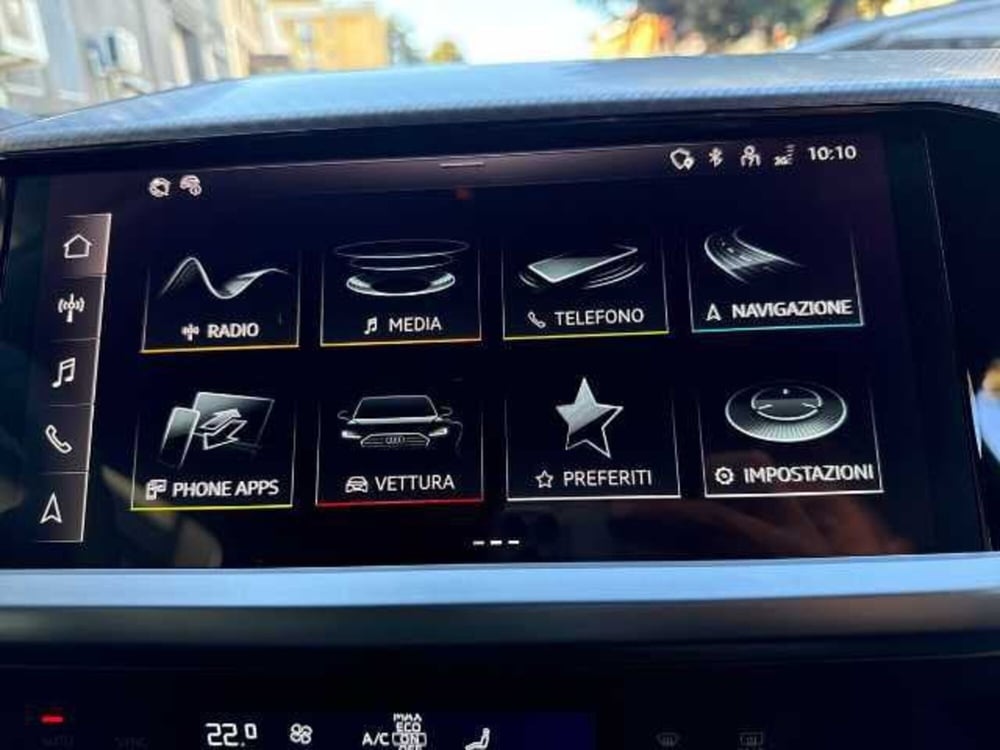 Audi Q4 Sportback nuova a Prato (8)