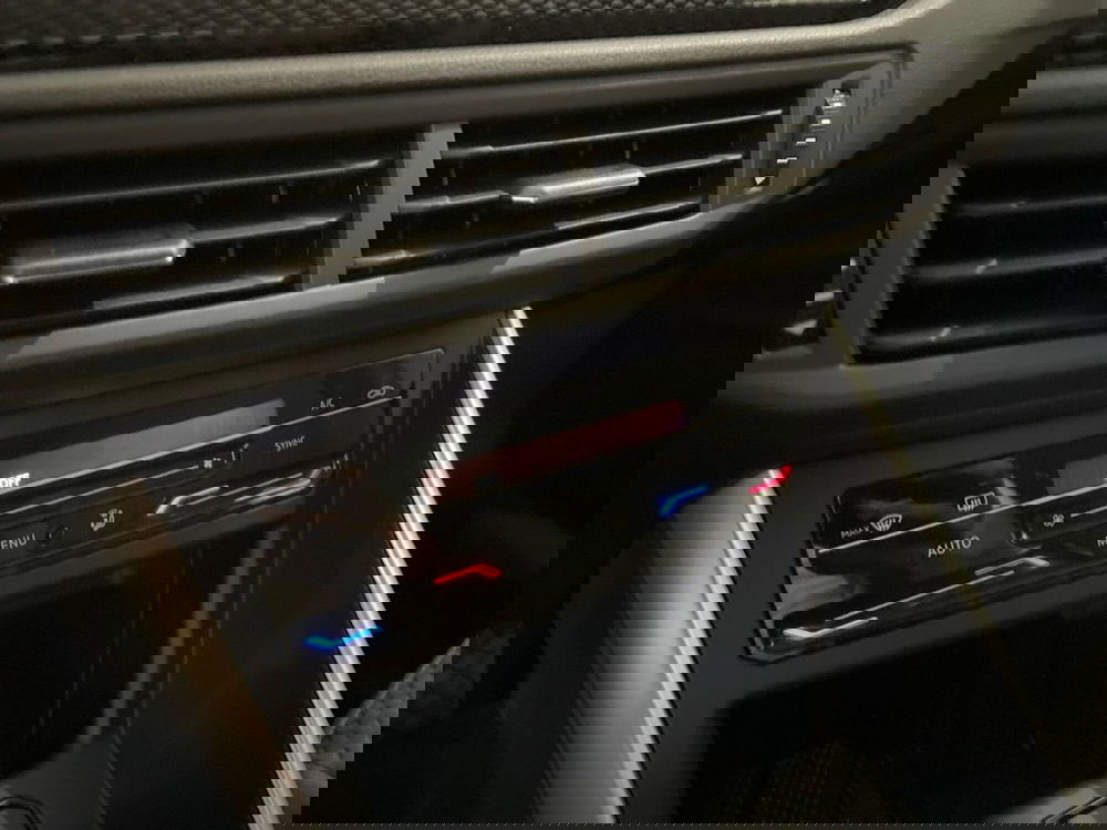 Volkswagen Polo nuova a Prato (15)