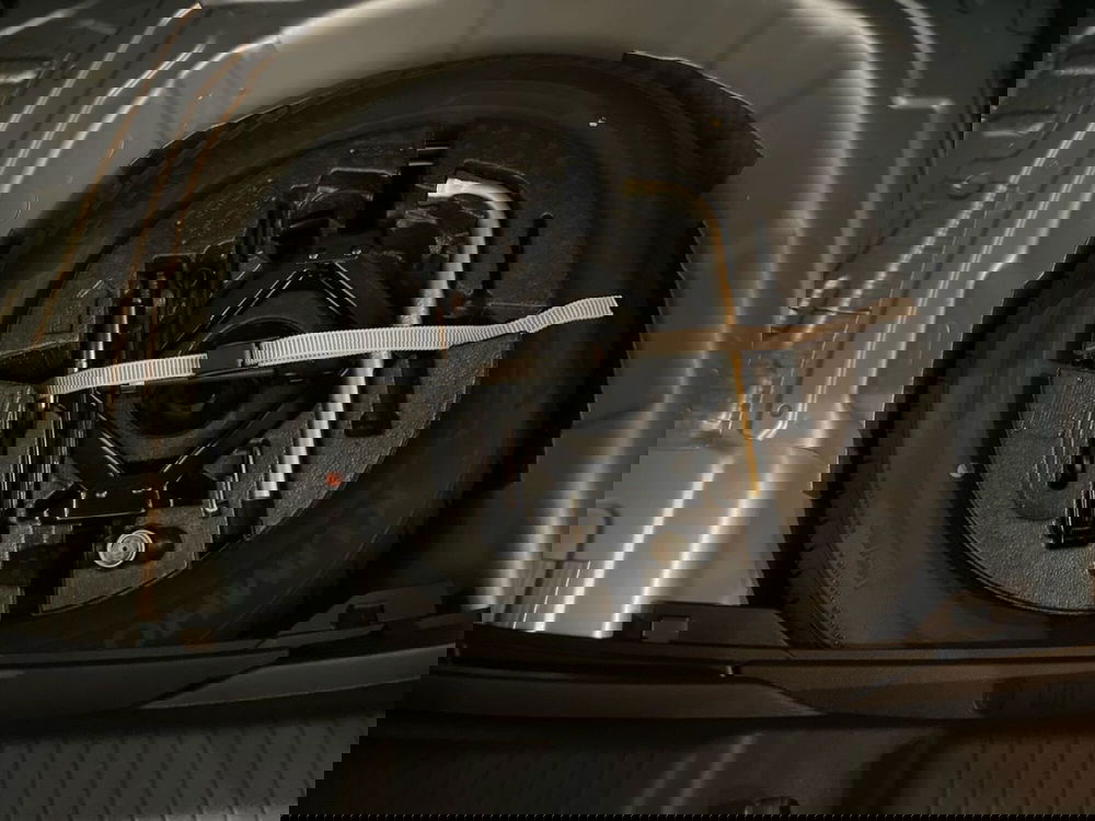 Volkswagen Polo nuova a Prato (16)