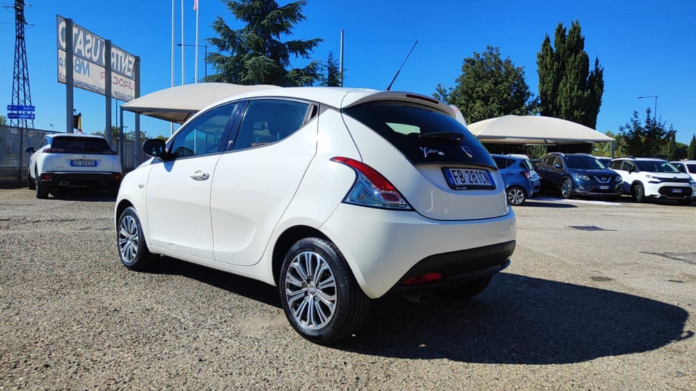 Lancia Ypsilon usata a Firenze (6)