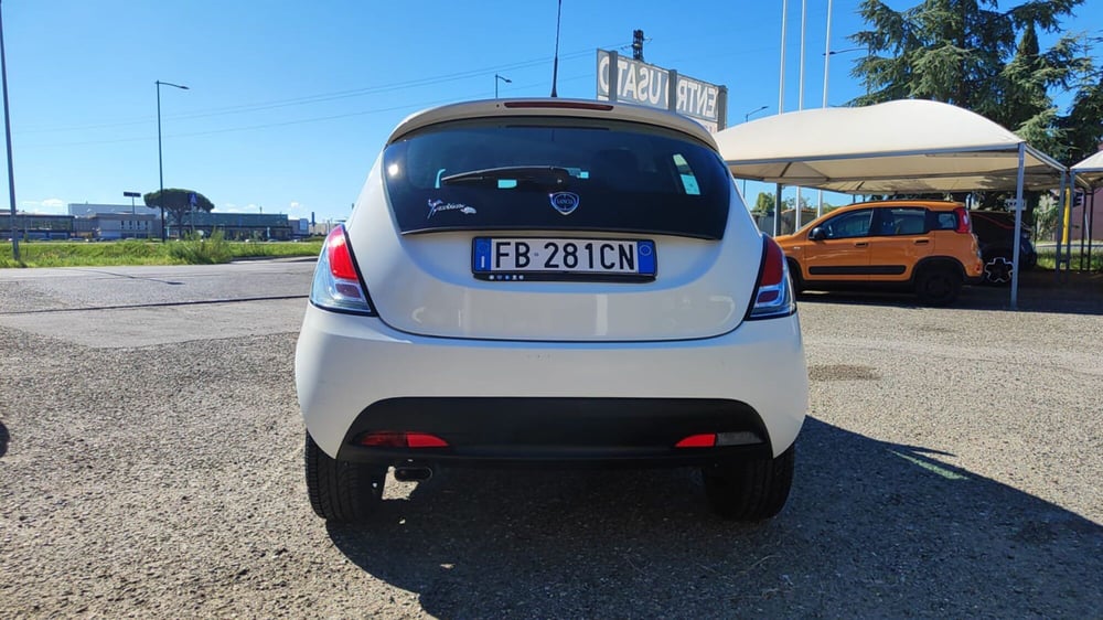 Lancia Ypsilon usata a Firenze (7)
