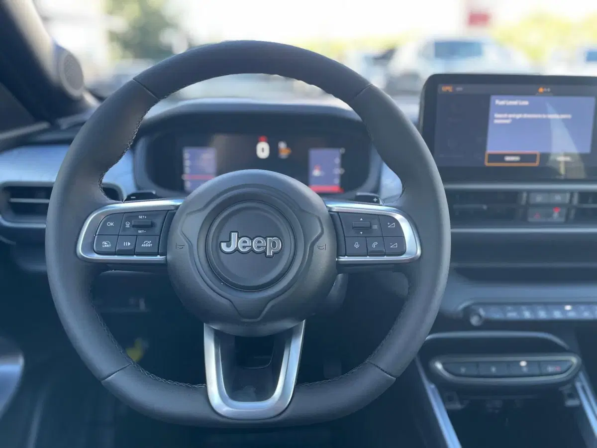 Jeep Avenger nuova a Ancona (13)