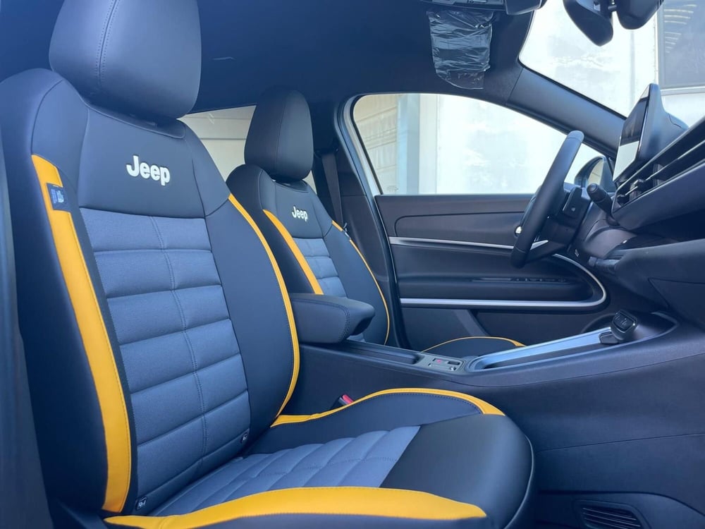 Jeep Avenger nuova a Ancona (18)