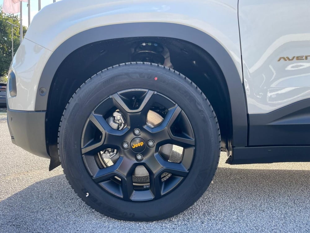 Jeep Avenger nuova a Ancona (9)