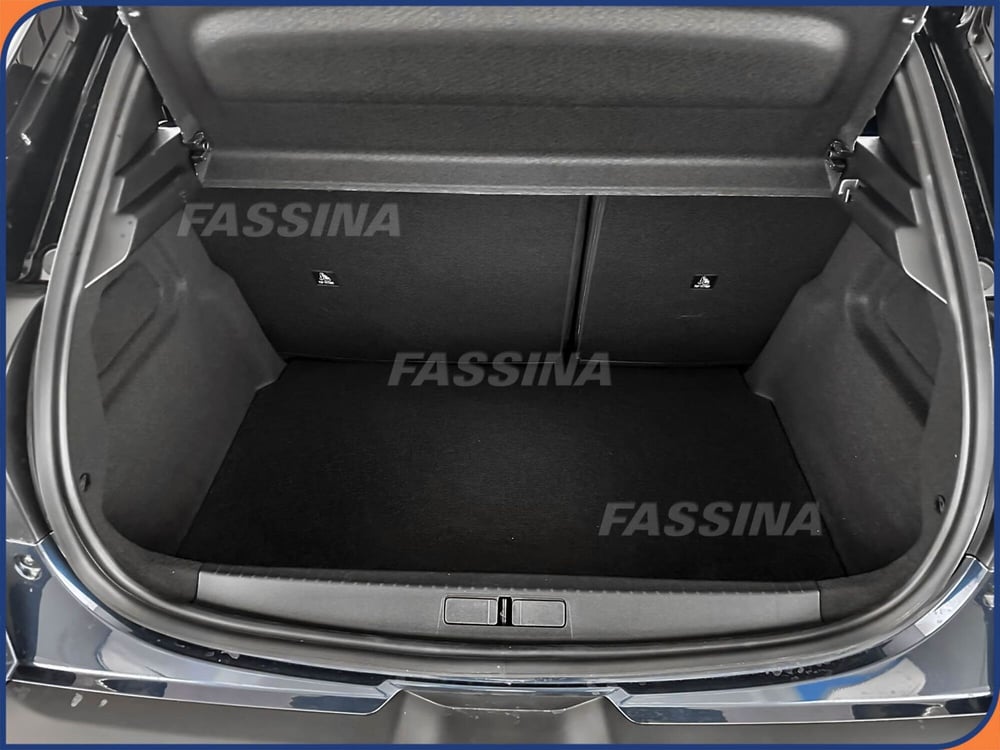 Lancia Ypsilon nuova a Milano (12)