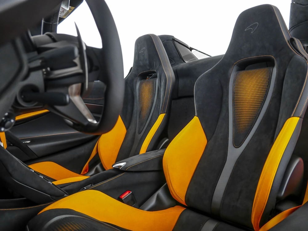 McLaren 750S Cabrio usata a Milano (10)